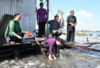 Đa dạng sinh kế của người cao tuổi ở miền Tây Nam Bộ