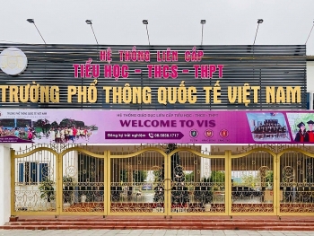 Khởi tố vụ án, tạm giữ hình sự thầy giáo trong vụ nam sinh lớp 9 tử vong ở bể bơi trường