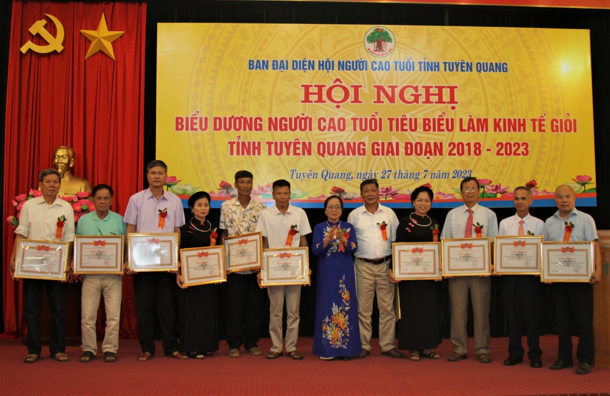 Ngày Quốc tế NCT (1/10) và Tháng hành động vì NCT ở Việt Nam