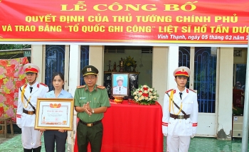 Đồng Tháp: Trao Bằng 