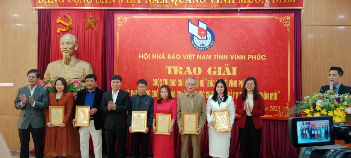 Nghề báo, niềm đam mê cháy bỏng trong tôi