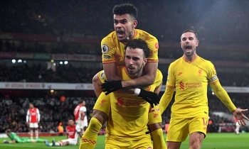 Liverpool đánh bại Arsenal ngay trên sân khách