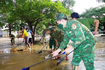 Dồn sức khắc phục hậu quả mưa lũ, ổn định cuộc sống người dân