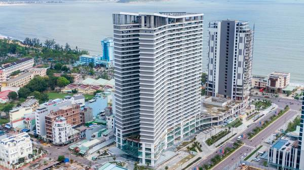 Toàn cảnh tòa tháp đôi FLC Sea Tower trên cung đường biển đẹp nhất Quy Nhơn