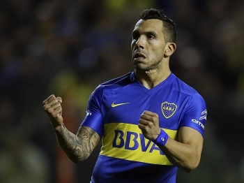 Tiền đạo Carlos Tevez chính thức giã từ sự nghiệp bóng đá